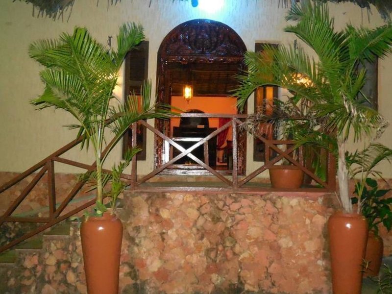 Arabian Nights Suites Hotel 198541