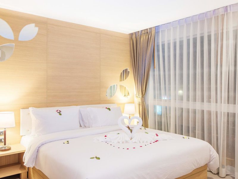 Araya Beach Hotel Patong 197405