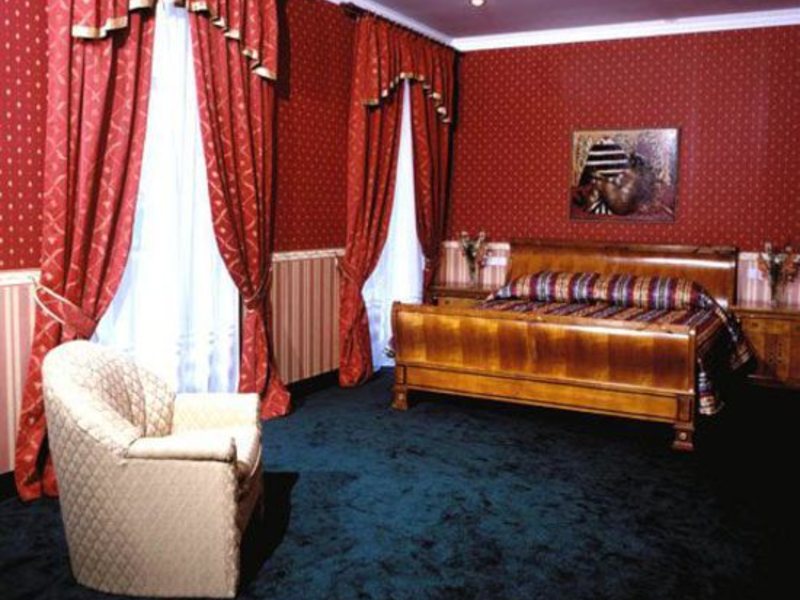 Arcadia Plaza Hotel 12025