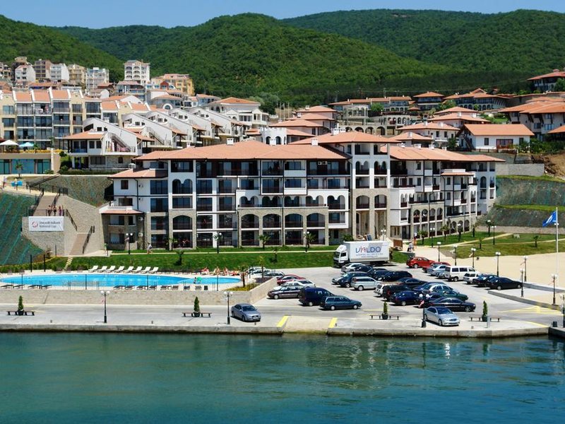 Arena Apart Complex  175096