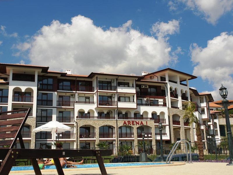 Arena Apart Complex  175100