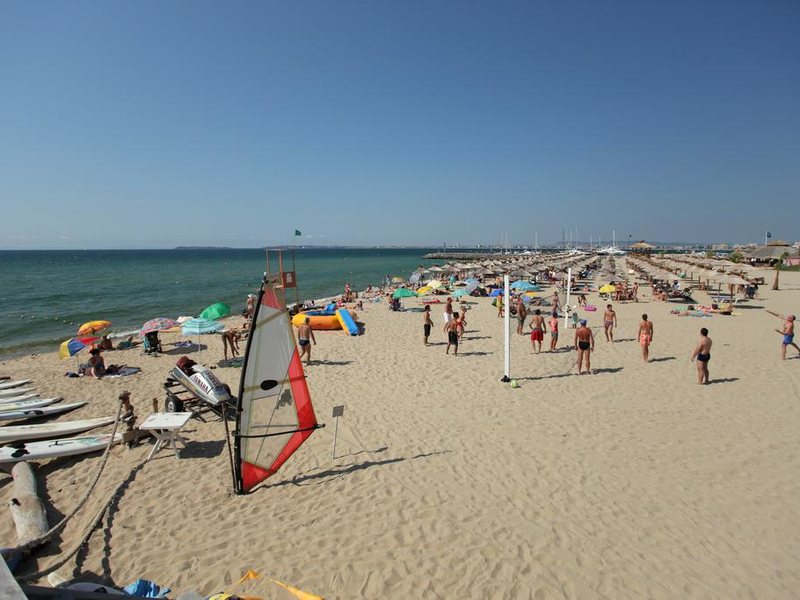 Arena Apart Complex  175116