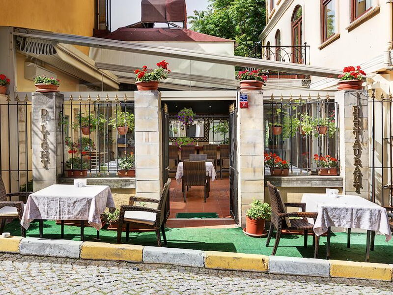 Arena Hotel 240364