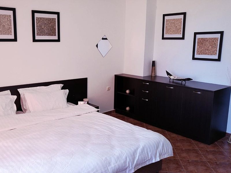 Arkite Complex AH/PM (Kosharitsa area) 163735