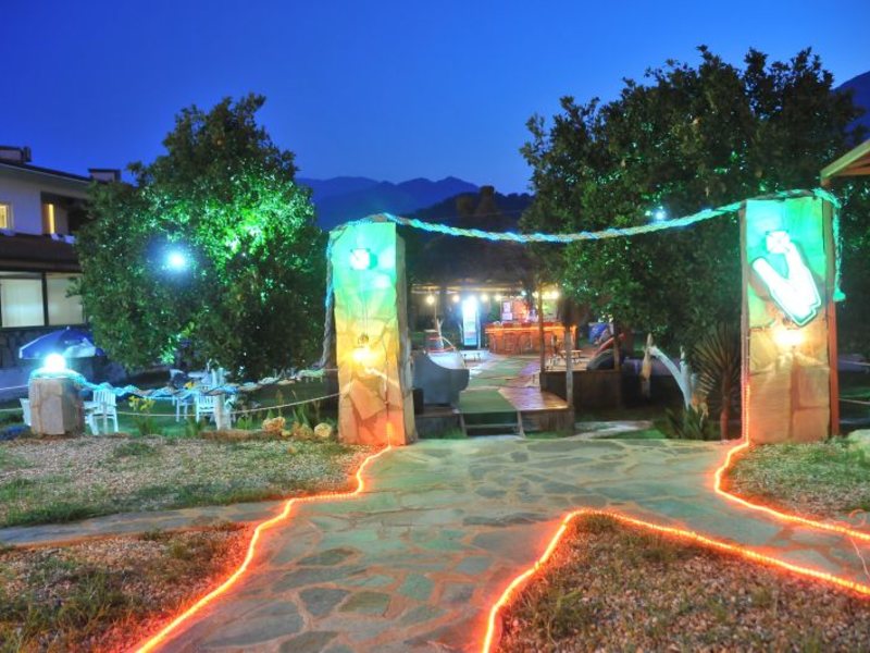 Armas Park Hotel (ех 38185