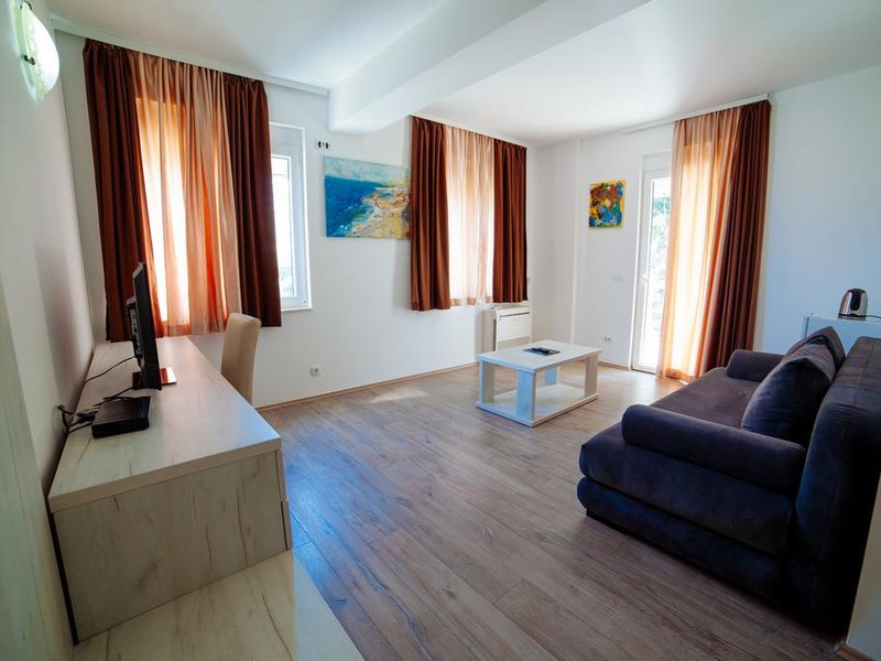 Art Apartments 307333