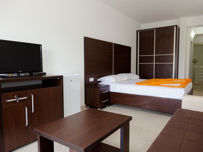 Art Apartments 307336