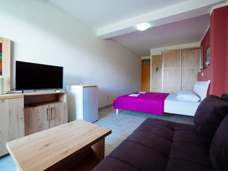 Art Apartments 307338