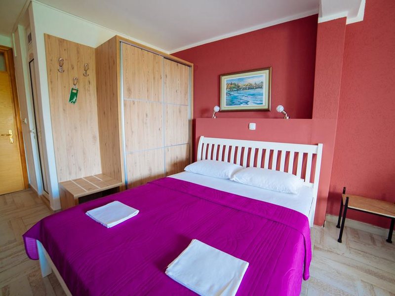 Art Apartments 307339