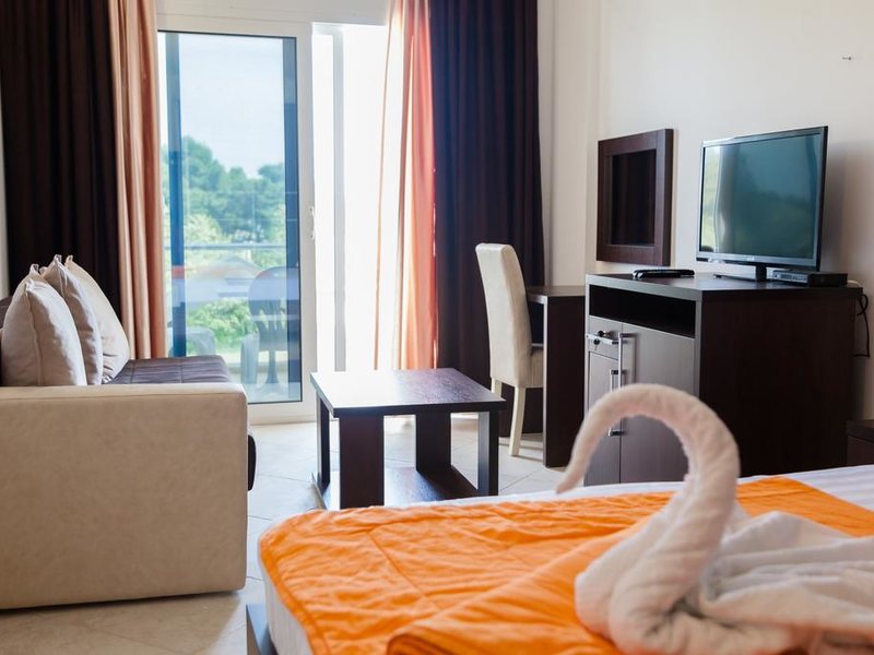 Art Apartments 307349