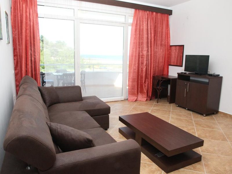 Art Apartments 307354