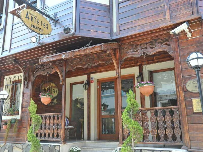 Artefes Hotel  194510