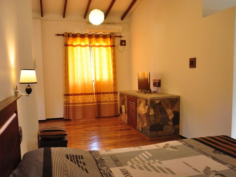 Asantha Guest House 320720