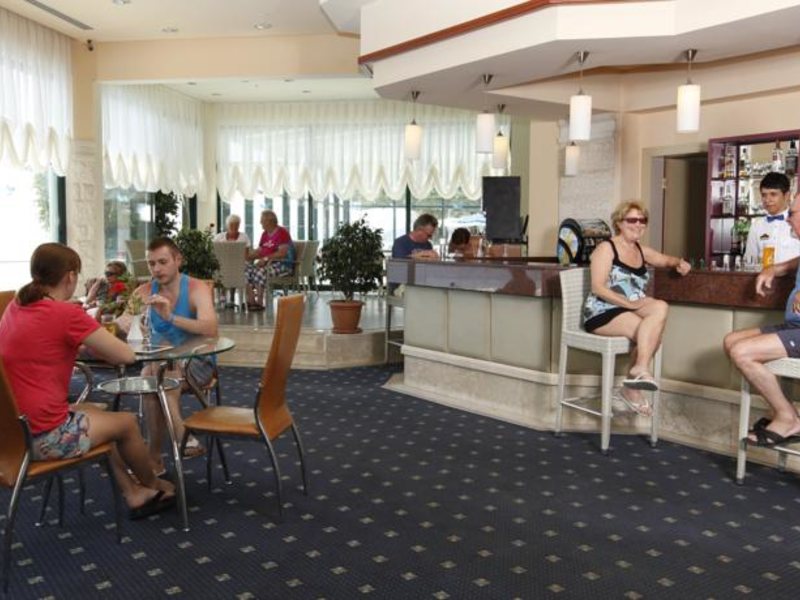 Aska Just In Beach Hotel 69030