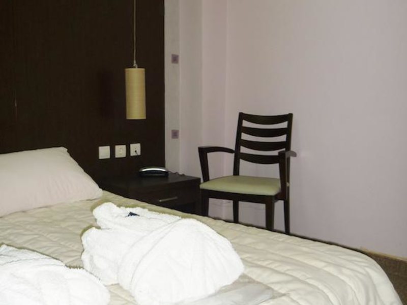 Assembly Hotel 257041