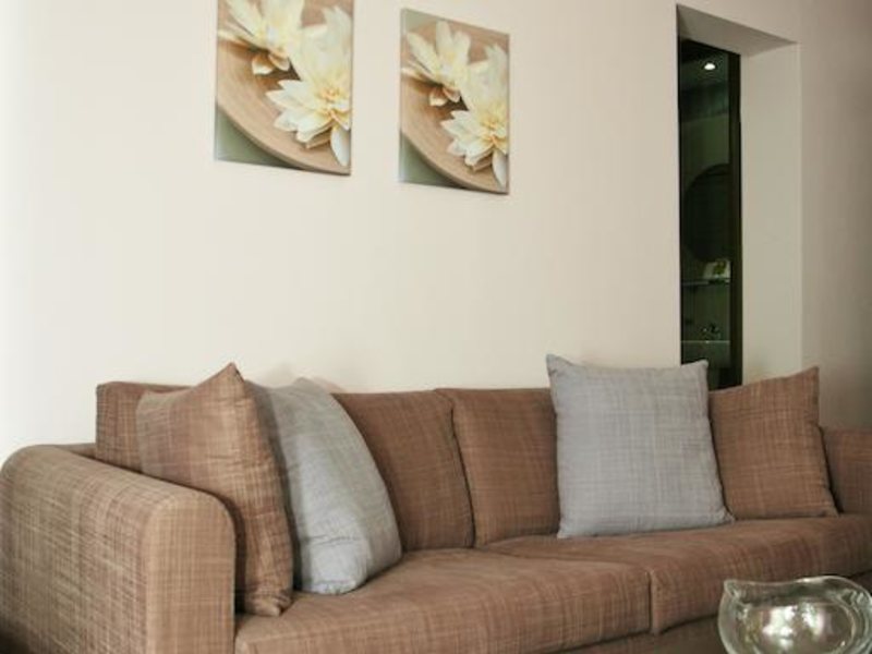 Assembly Hotel 257042