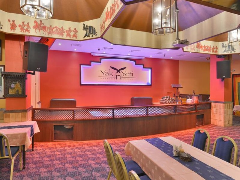 Astoria Hotel 300695