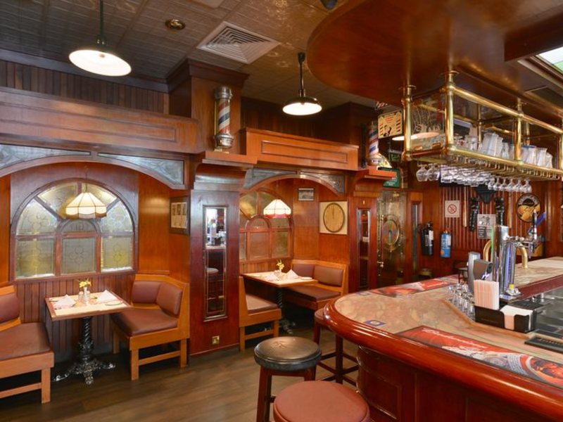 Astoria Hotel 300697