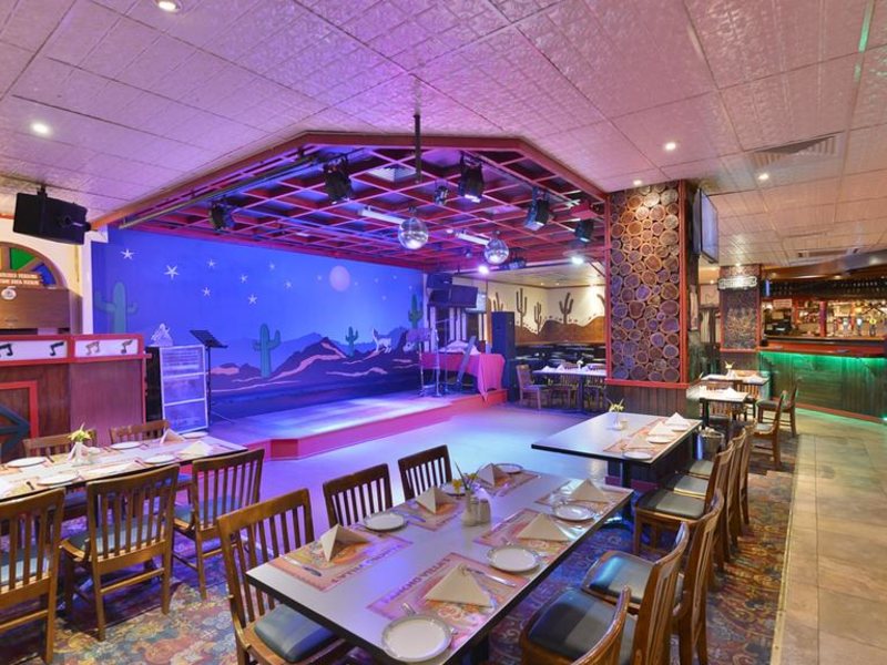 Astoria Hotel 300703