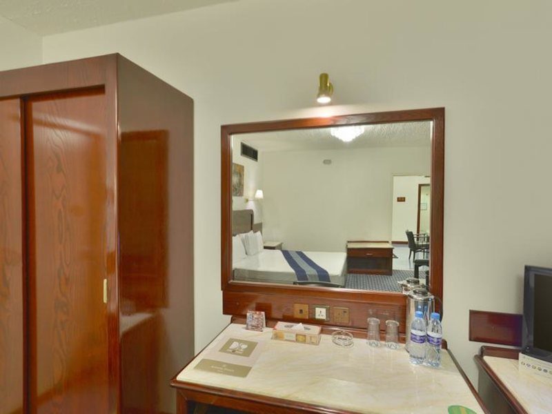 Astoria Hotel 300707