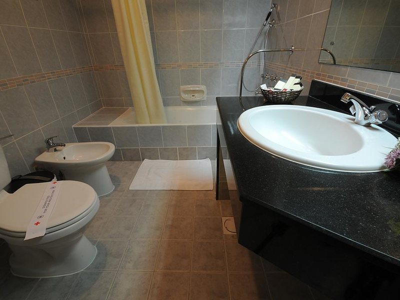 Astoria Hotel 300717