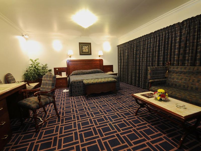 Astoria Hotel 300718