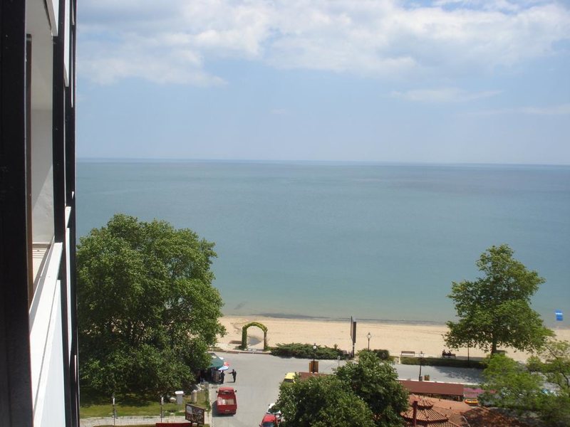 Astoria (Golden Sands)  163743