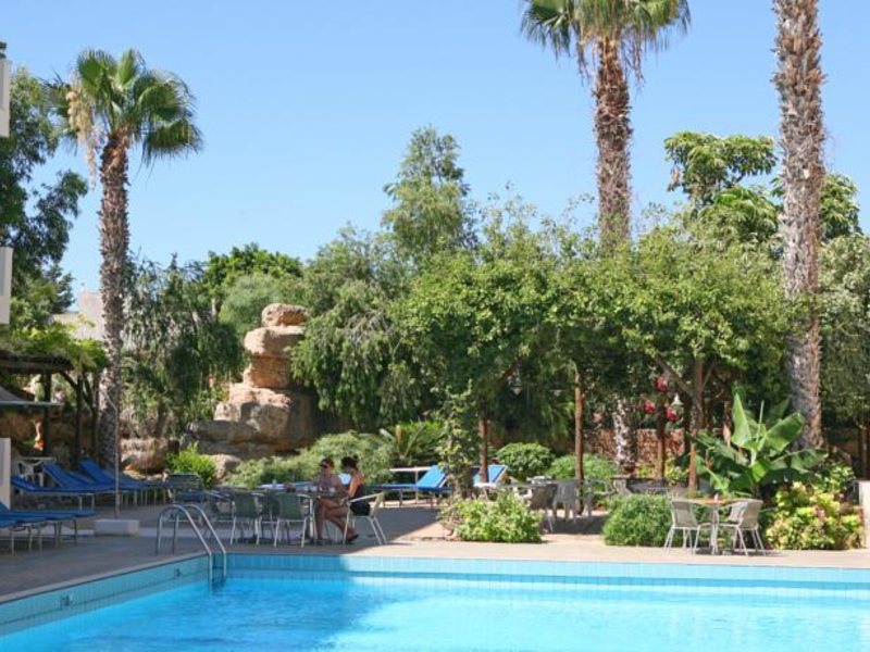 Astreas Beach Hotel Apts  204680