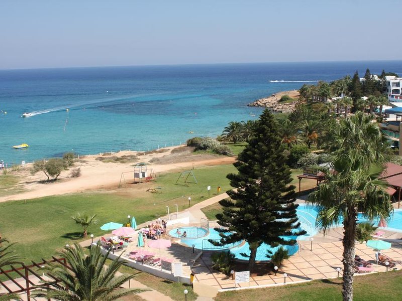 Astreas Beach Hotel Apts  204686