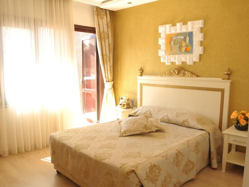 Asur Hotel 240390