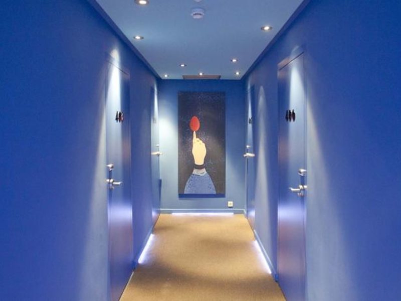 Athens Center Square 78547