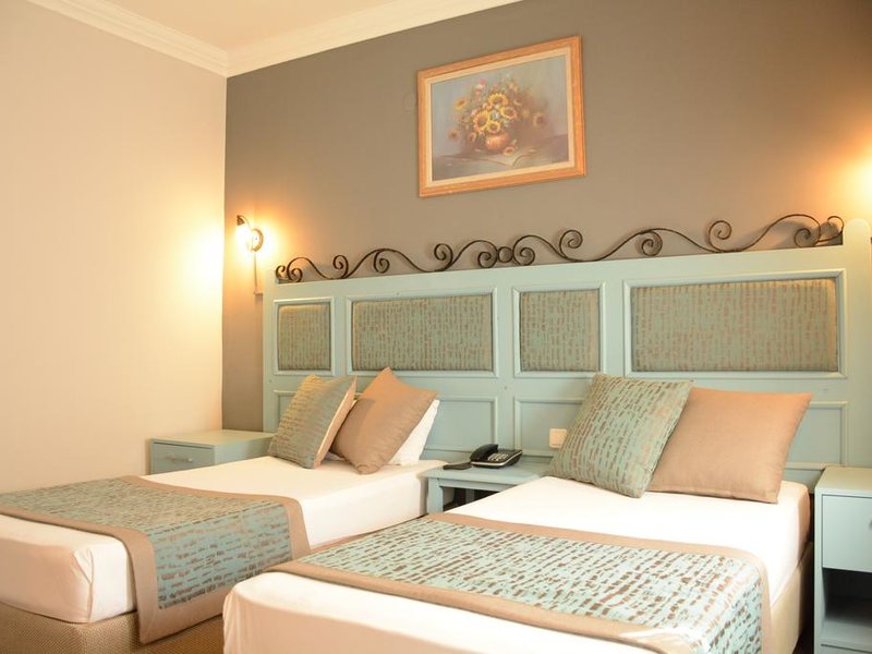 Atrium Hotel  184094