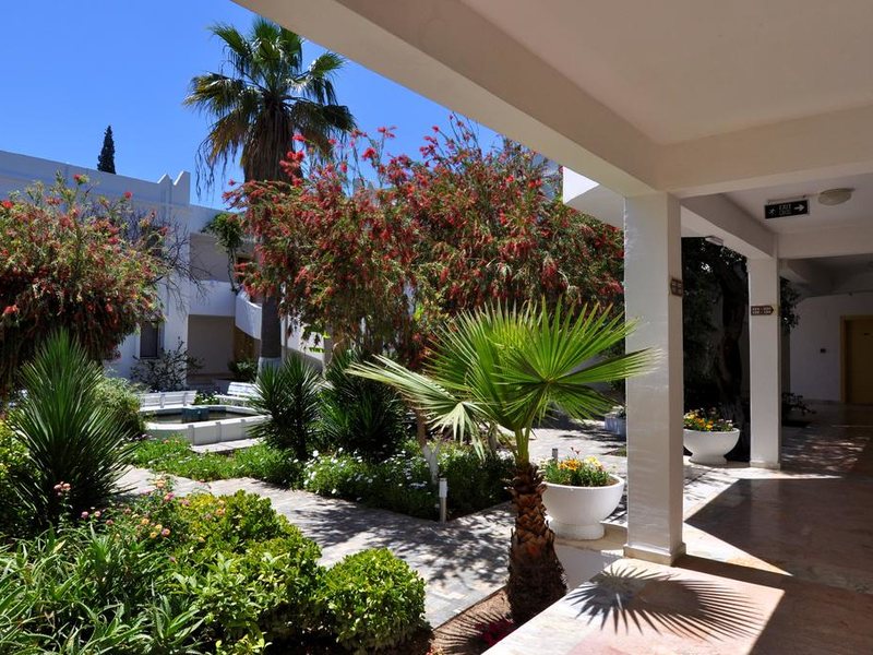 Atrium Hotel  184103