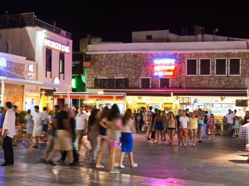 Atrium Hotel  184106