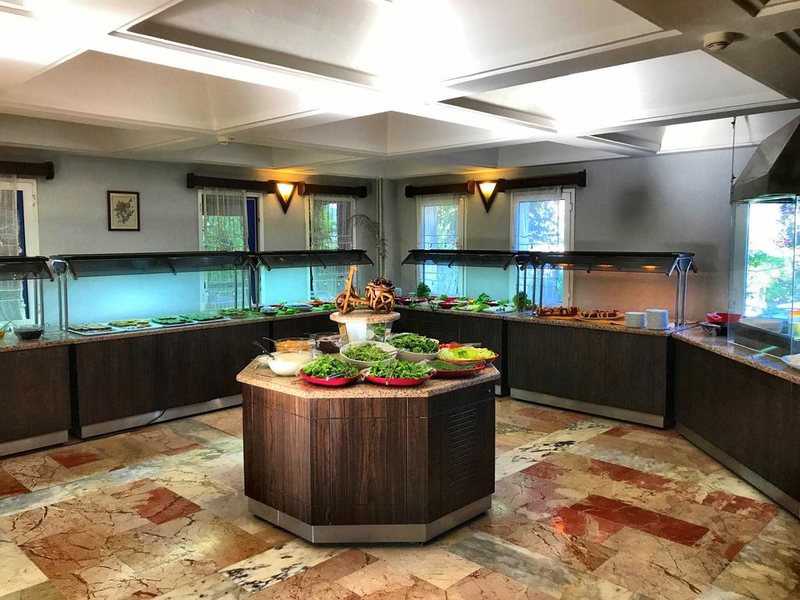 Atrium Hotel  184108