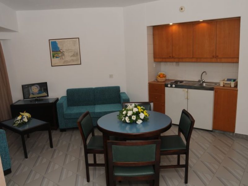 Atrium Zenon Hotel Apts 100004