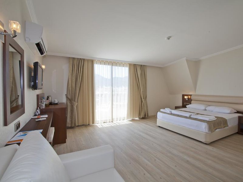 Aurasia Beach Hotel (ех 180917