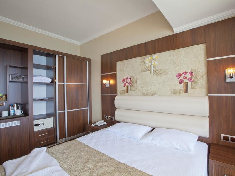 Aurasia Beach Hotel (ех 180933