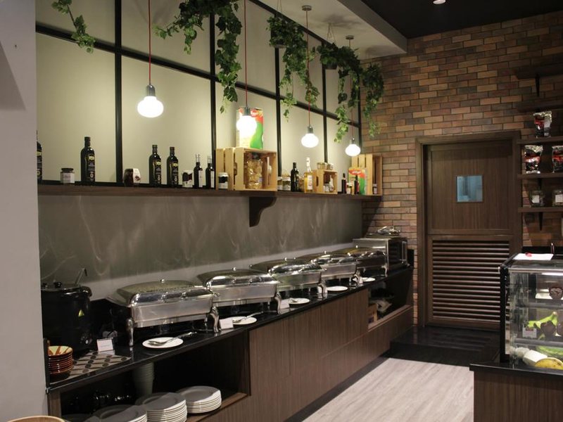 Auris Fakhruddin Hotel Apartment (ех 270280