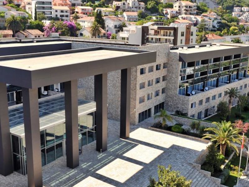 Avala Resort & Villas 71778