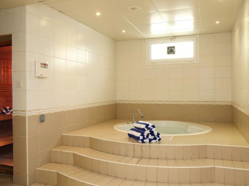 Avari Hotel Apartments Al Barsha 132095