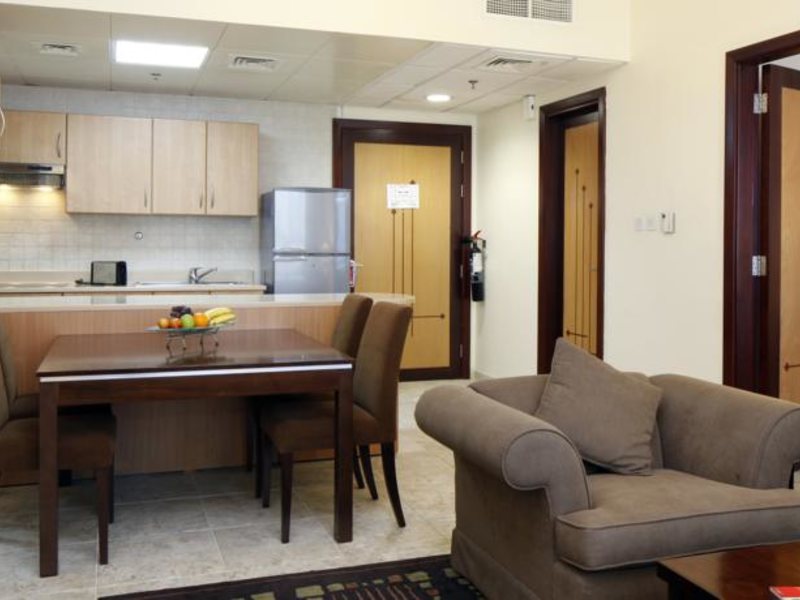Avari Hotel Apartments Al Barsha 132103