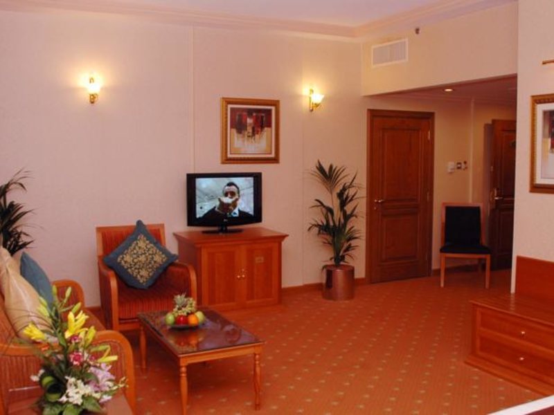 Avenue Hotel (ех 48130