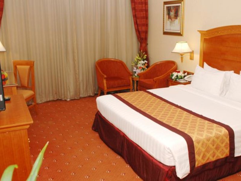 Avenue Hotel (ех 48131