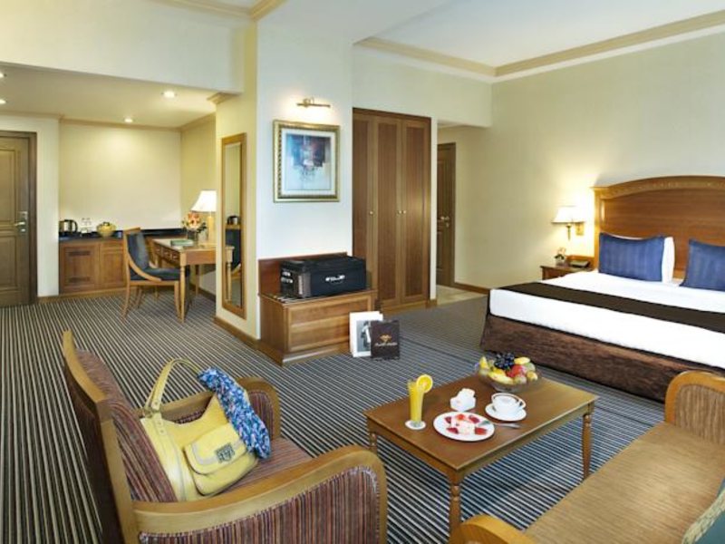 Avenue Hotel (ех 48140