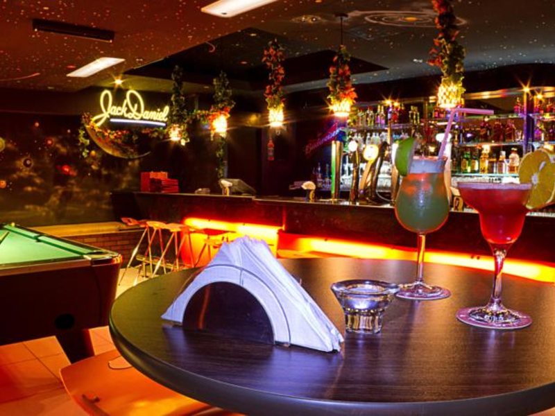 Avenue Hotel (ех 48161