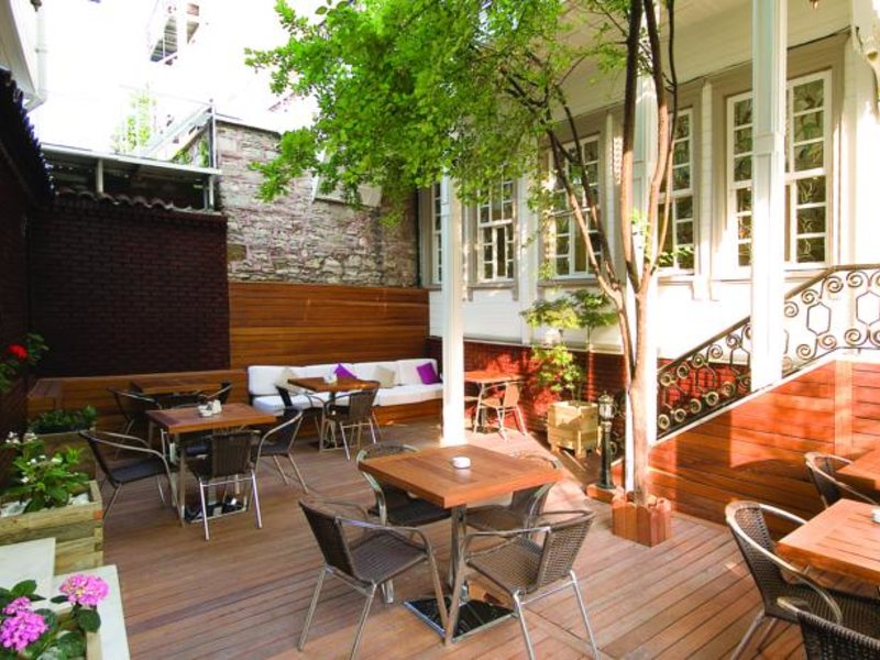 Avicenna Hotel 62900