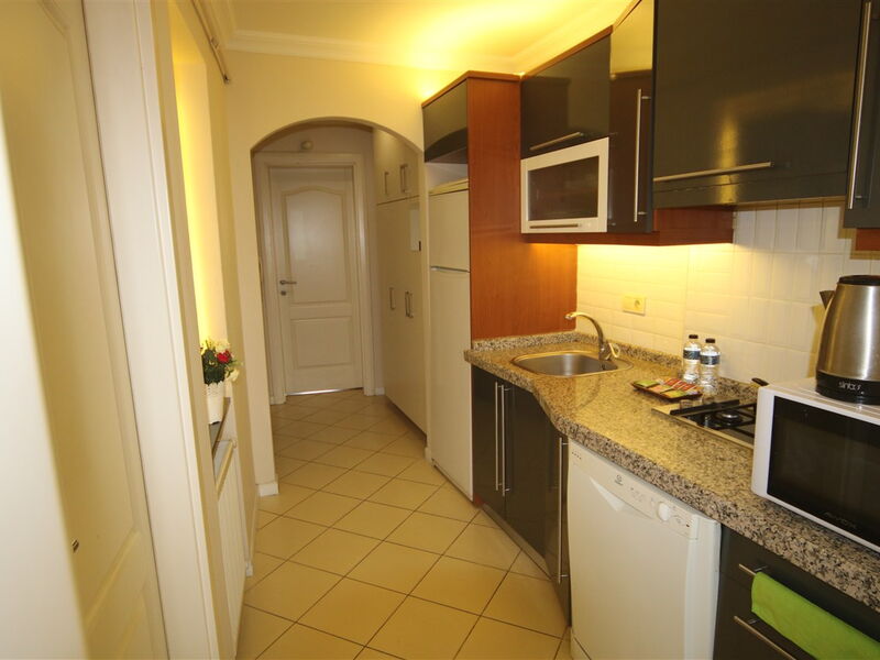 Away Suites Hotel 304971