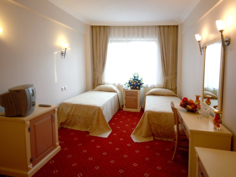 Ayma 2 Hotel 63001