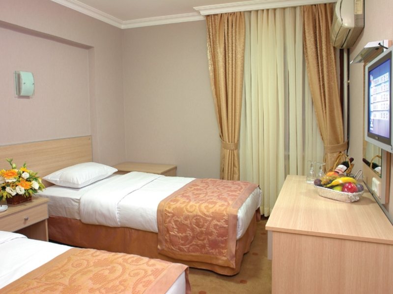 Ayma Hotel 63018